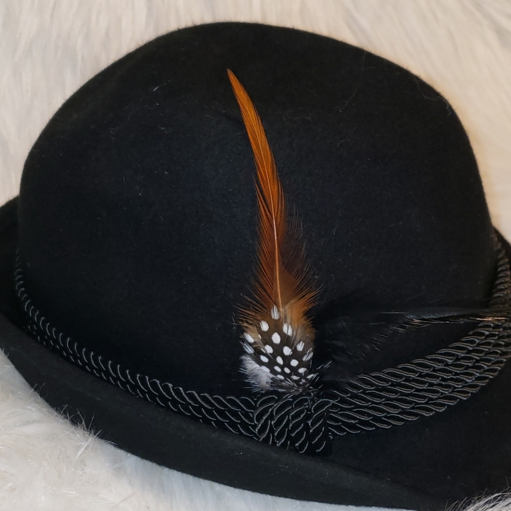 Hat - Picture 2 of 7